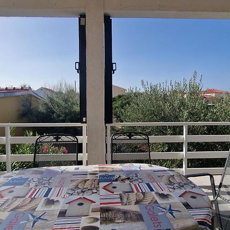 Appartement Kuca Za Odmor Laura à Ražanac Extérieur photo