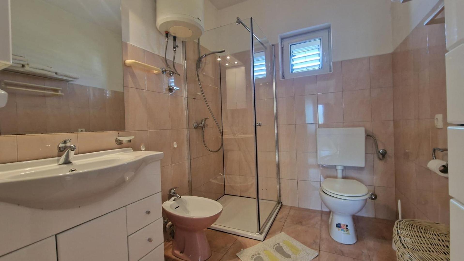 Appartement Kuca Za Odmor Laura à Ražanac Extérieur photo