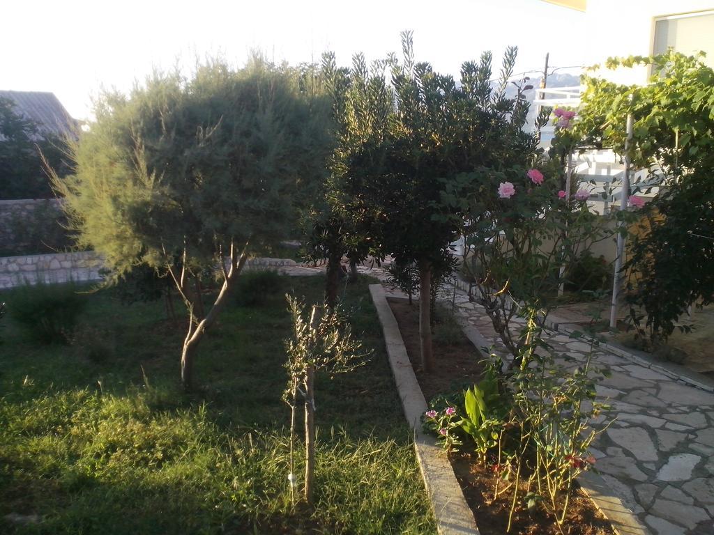 Appartement Kuca Za Odmor Laura à Ražanac Extérieur photo